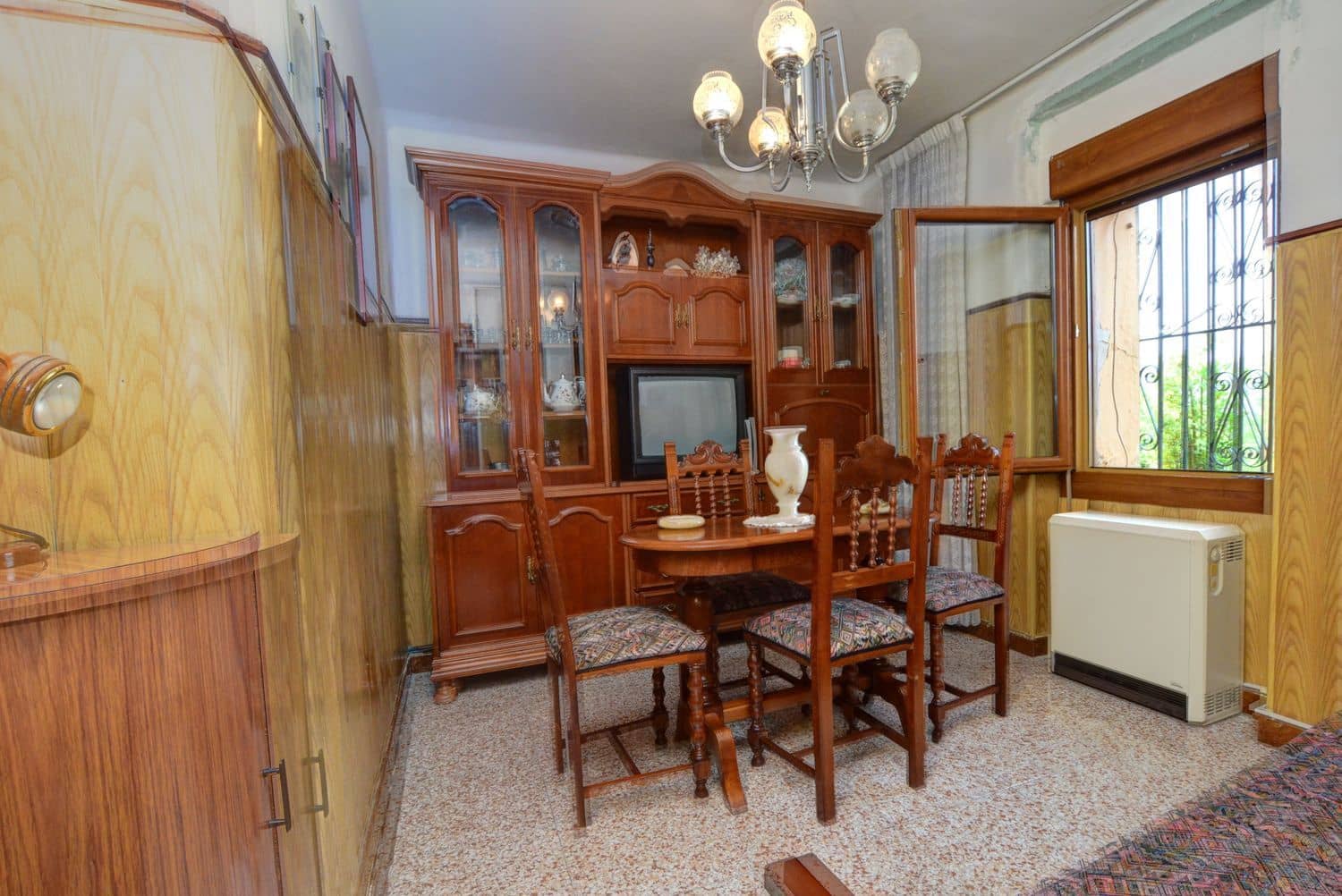 2 slaapkamer Finca/Landhuis te koop in Siero met garage - € 85.000 (Ref: 9170964)