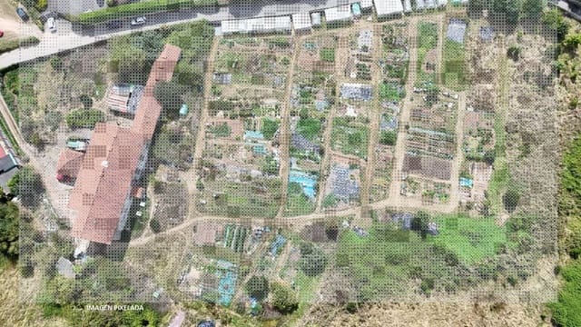 Mark till salu i Gijón - 995 000 € (Ref: 9176110)