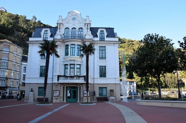 Virksomhed til salg i Luarca, Valdés - € 38.000 (Ref: 9183295)