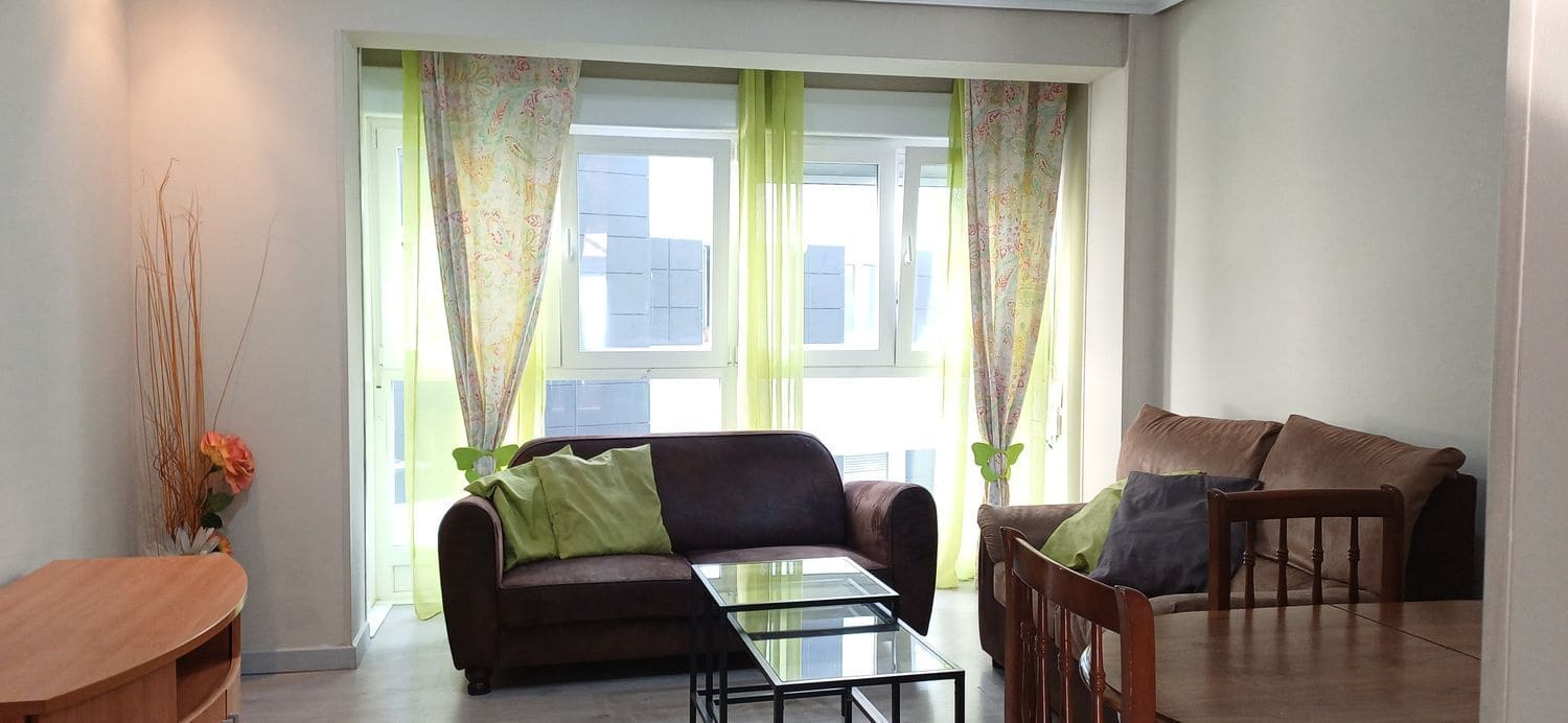 3 soveværelse Lejlighed til salg i Gijon med garage - € 178.000 (Ref: 9183299)