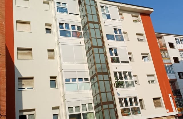 3 soveværelse Lejlighed til salg i Centro Urbano, Gijón med garage - € 178.000 (Ref: 9183299)