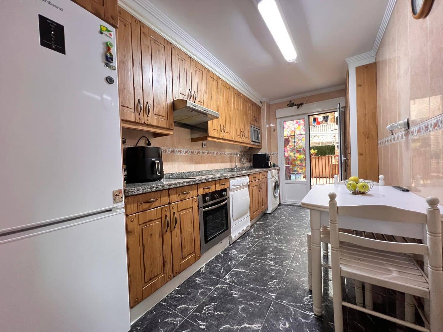 3 soveværelse Lejlighed til salg i Gijon med garage - € 306.000 (Ref: 9186615)