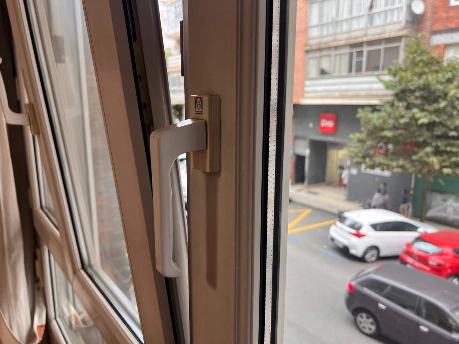 3 soveværelse Lejlighed til salg i Gijon med garage - € 306.000 (Ref: 9186615)