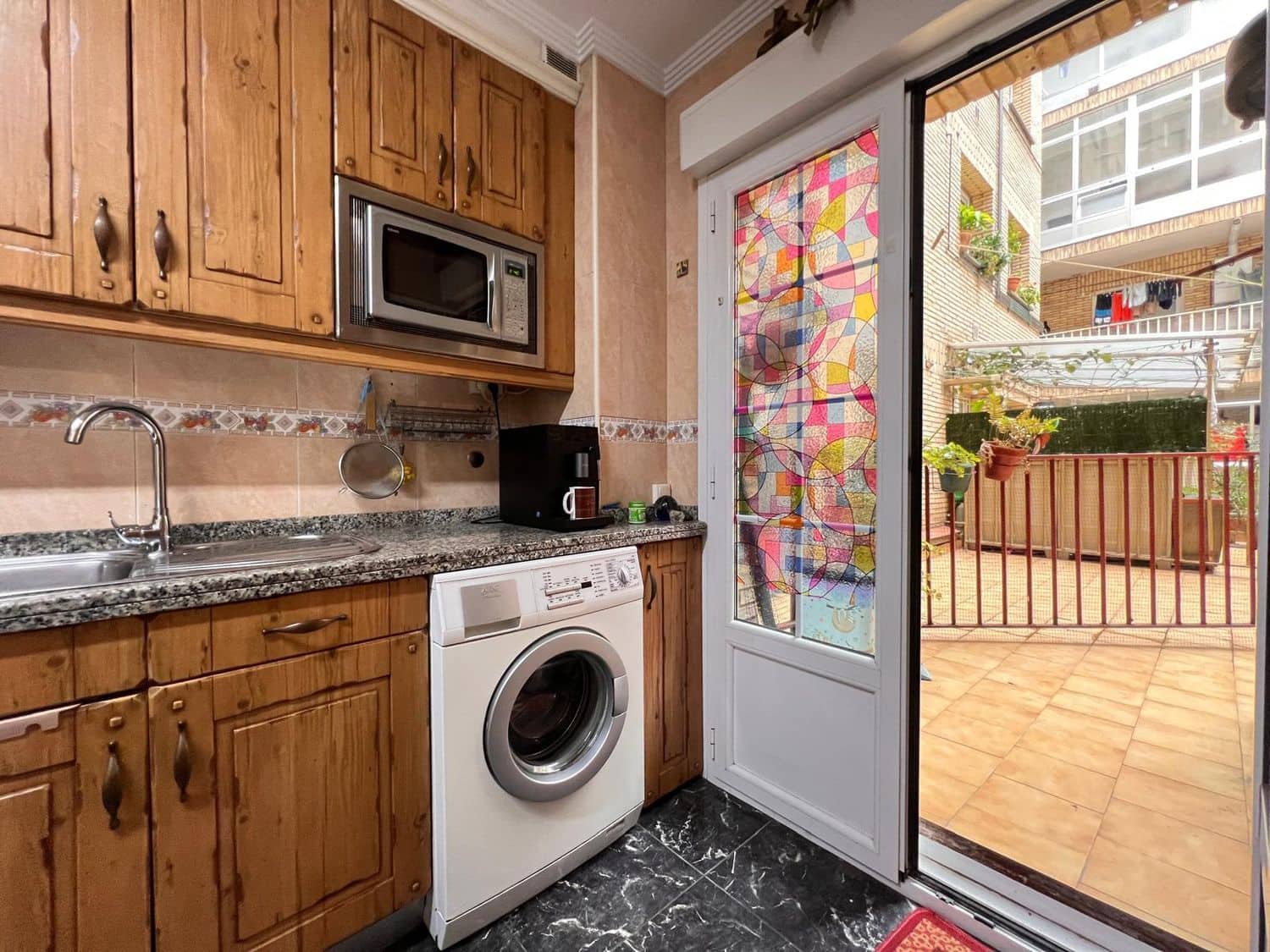 3 soveværelse Lejlighed til salg i Gijon med garage - € 306.000 (Ref: 9186615)