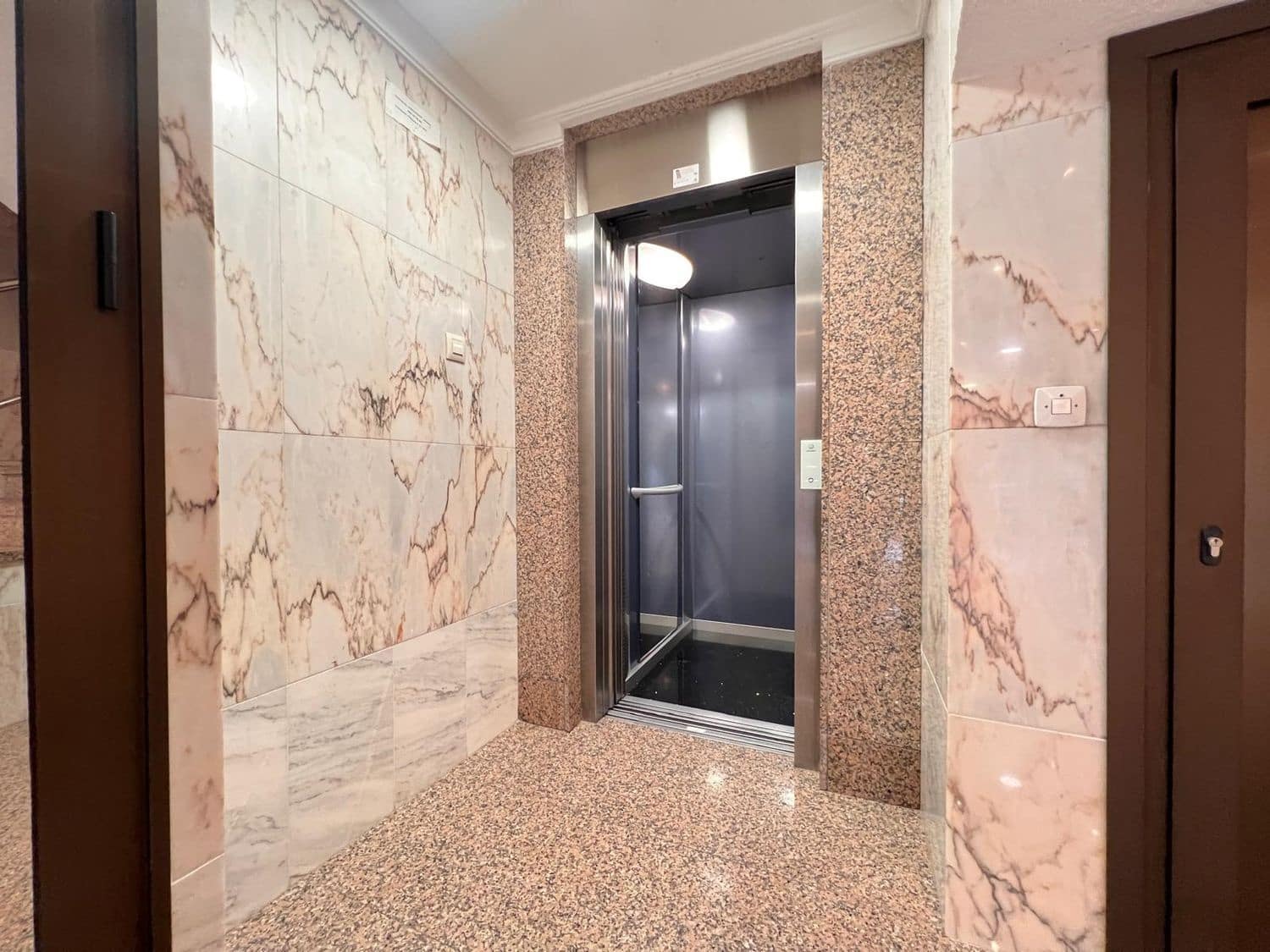 3 soveværelse Lejlighed til salg i Gijon med garage - € 306.000 (Ref: 9186615)