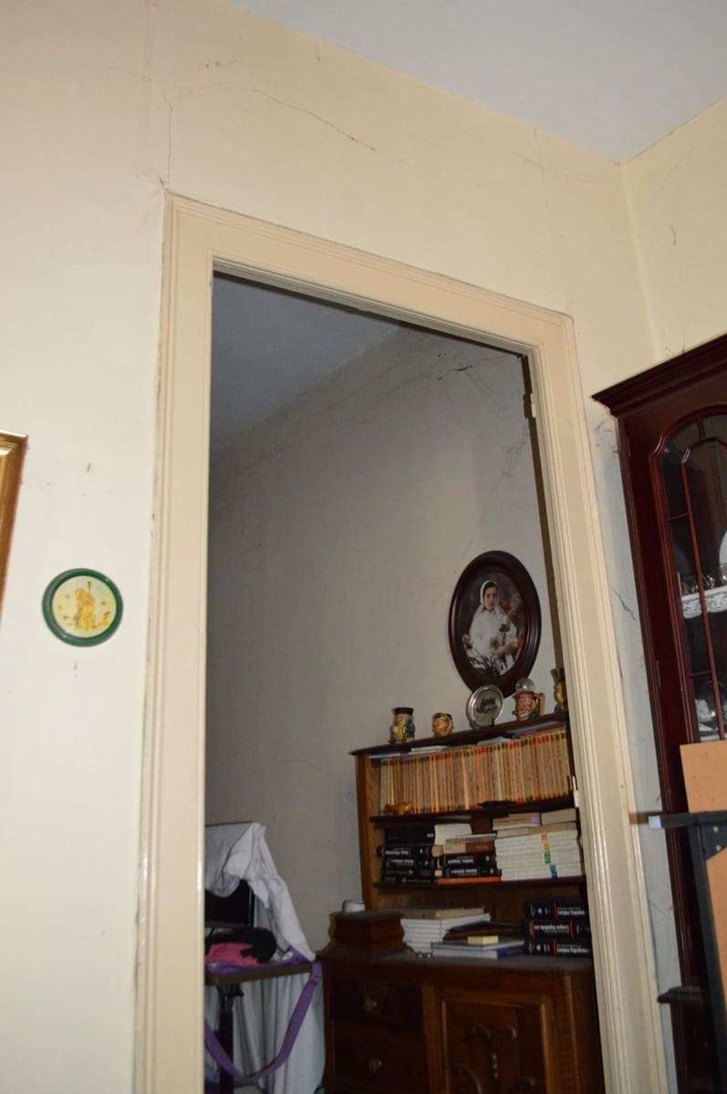 5 soverom Hus til salgs i Norena med garasje - € 80 000 (Ref: 9187972)