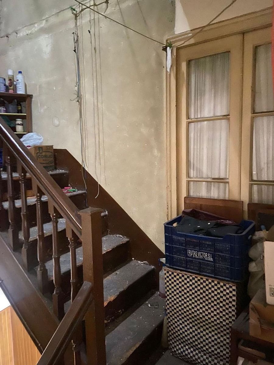 5 soverom Hus til salgs i Norena med garasje - € 80 000 (Ref: 9187972)