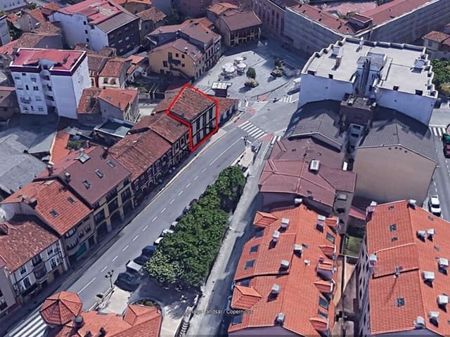 5 quarto Casa em Banda para venda em Noreña com garagem - 80 000 € (Ref: 9187972)