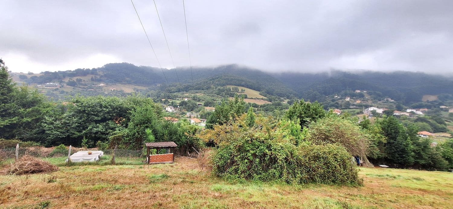 Grunde uden byggetilladelser til salg i Gijon - € 32.000 (Ref: 9187973)