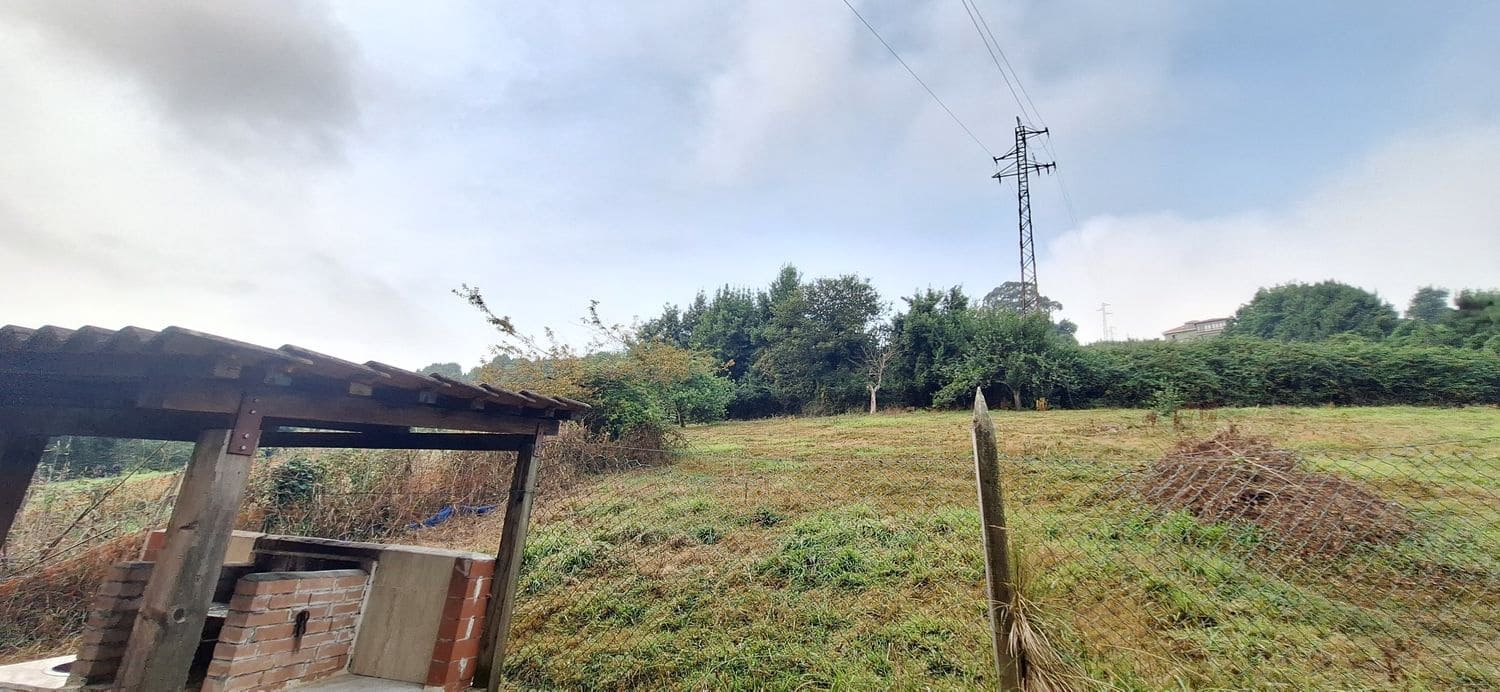 Grunde uden byggetilladelser til salg i Gijon - € 32.000 (Ref: 9187973)