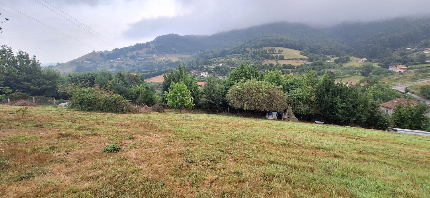 Grunde uden byggetilladelser til salg i Gijon - € 32.000 (Ref: 9187973)