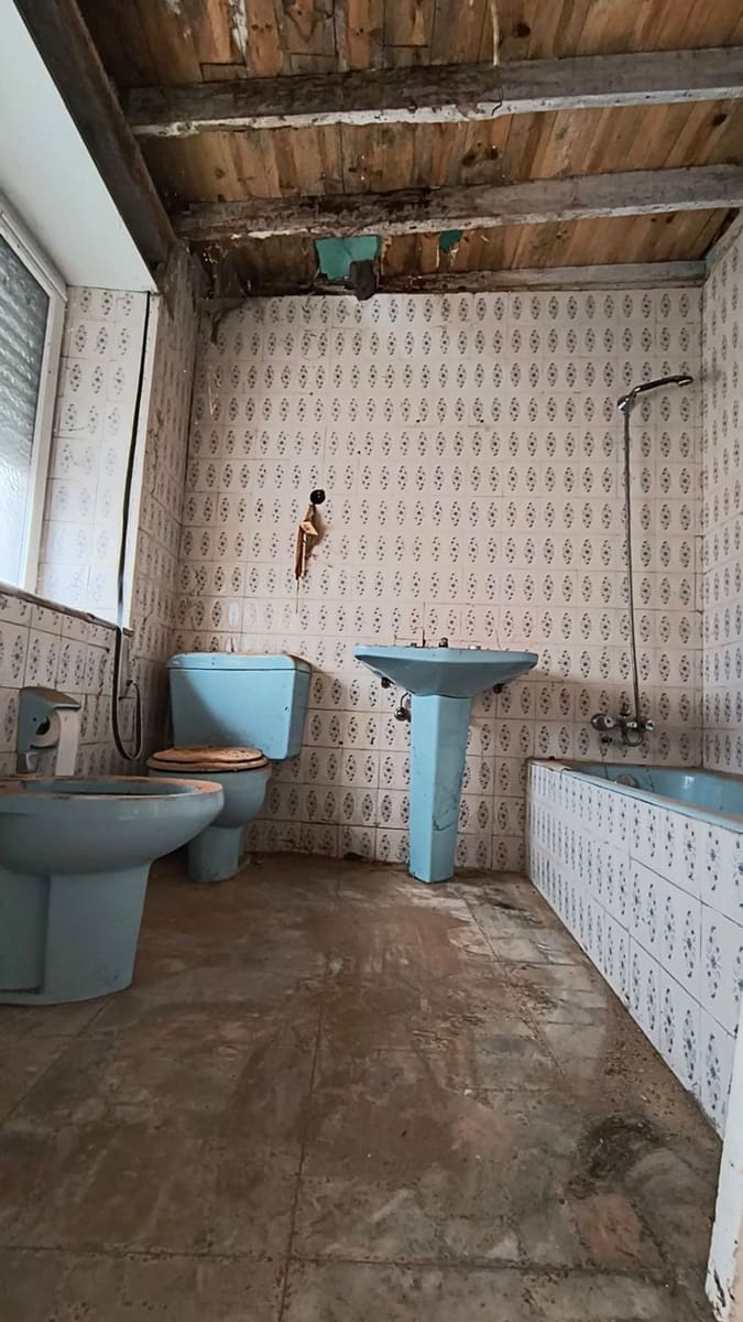 3 slaapkamer Huis te koop in Nava met garage - € 77.000 (Ref: 9189031)