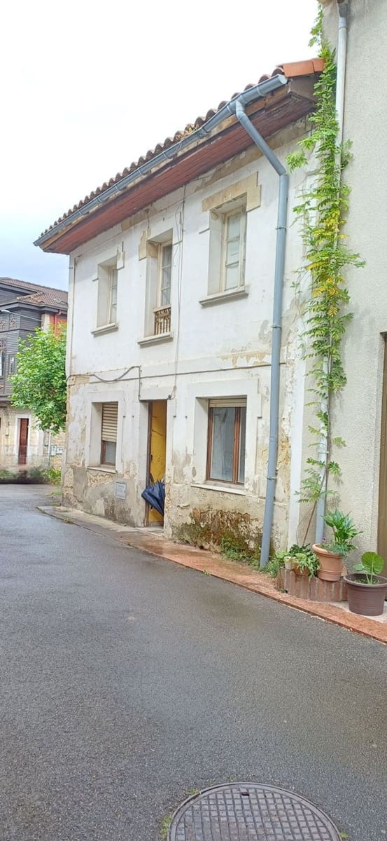 3 slaapkamer Huis te koop in Nava met garage - € 77.000 (Ref: 9189031)