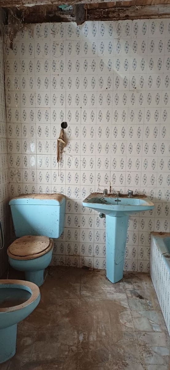 3 slaapkamer Huis te koop in Nava met garage - € 77.000 (Ref: 9189031)