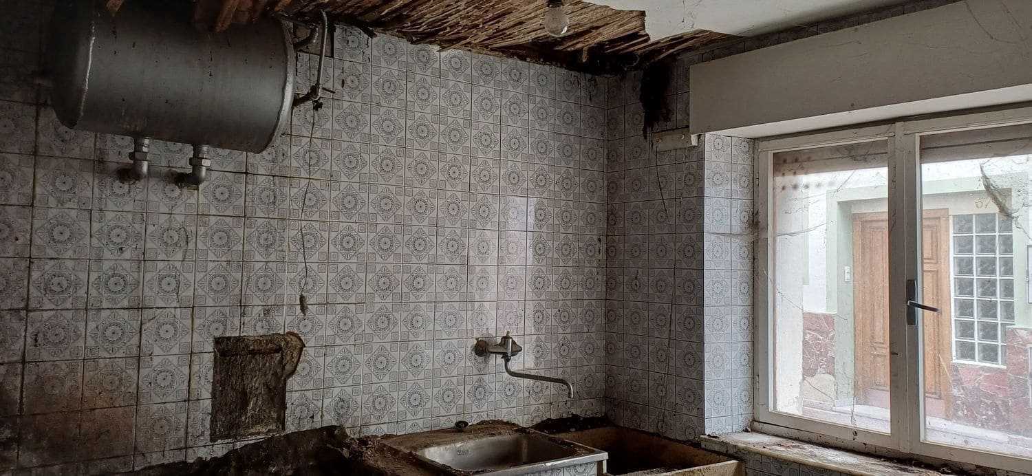 3 slaapkamer Huis te koop in Nava met garage - € 77.000 (Ref: 9189031)