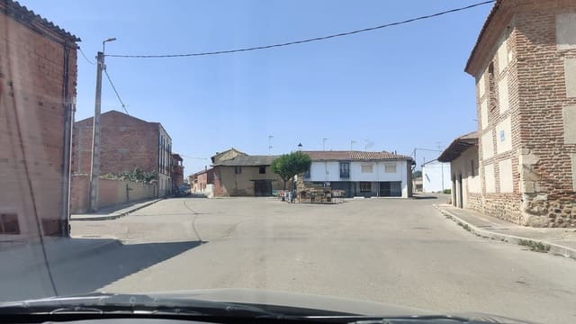 4 bedroom Finca/Country House for sale in Carrizo with garage - € 85,000 (Ref: 9195289)