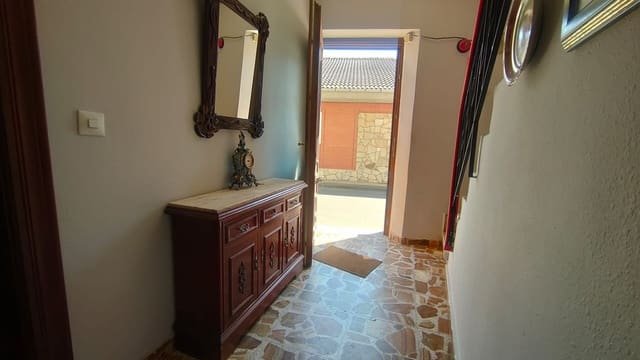 4 bedroom Finca/Country House for sale in Carrizo with garage - € 85,000 (Ref: 9195289)