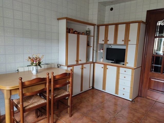 4 bedroom Finca/Country House for sale in Carrizo with garage - € 85,000 (Ref: 9195289)