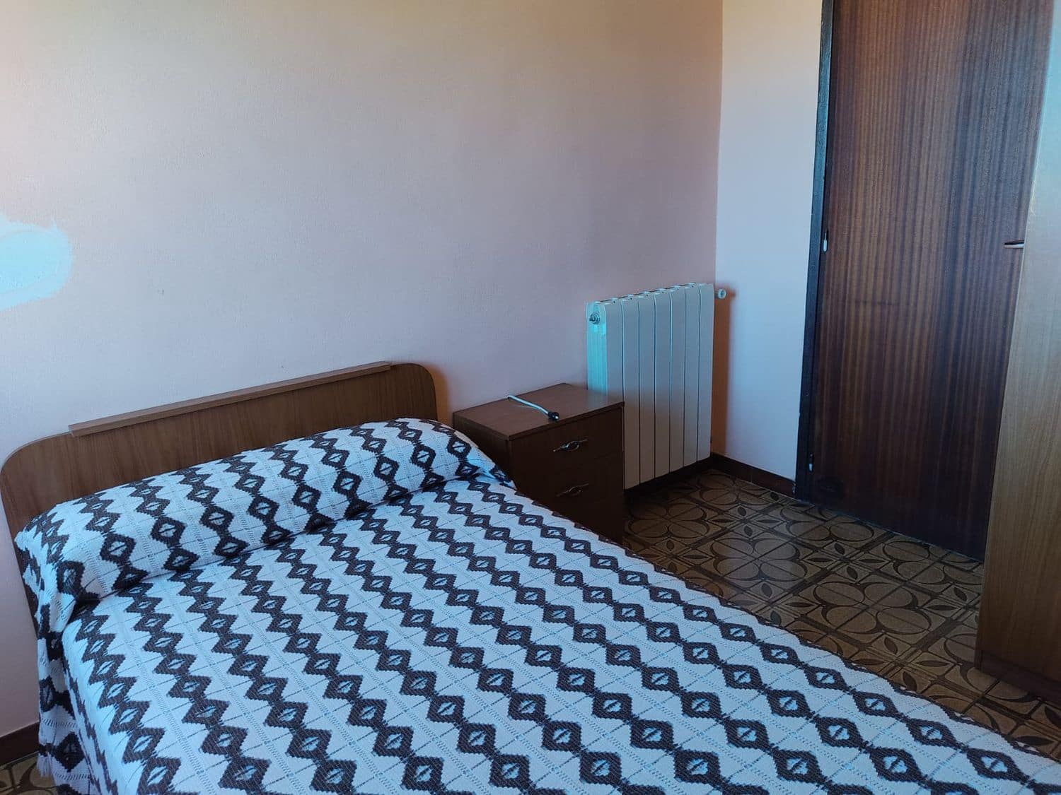 4 bedroom Finca/Country House for sale in Carrizo with garage - € 85,000 (Ref: 9195289)