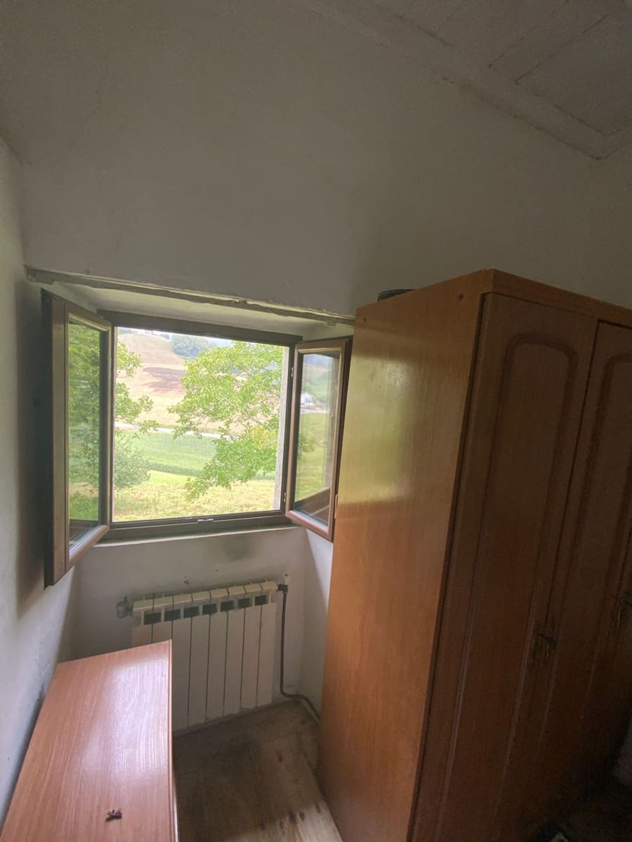 4 slaapkamer Finca/Landhuis te koop in Luarca met garage - € 210.000 (Ref: 9197391)