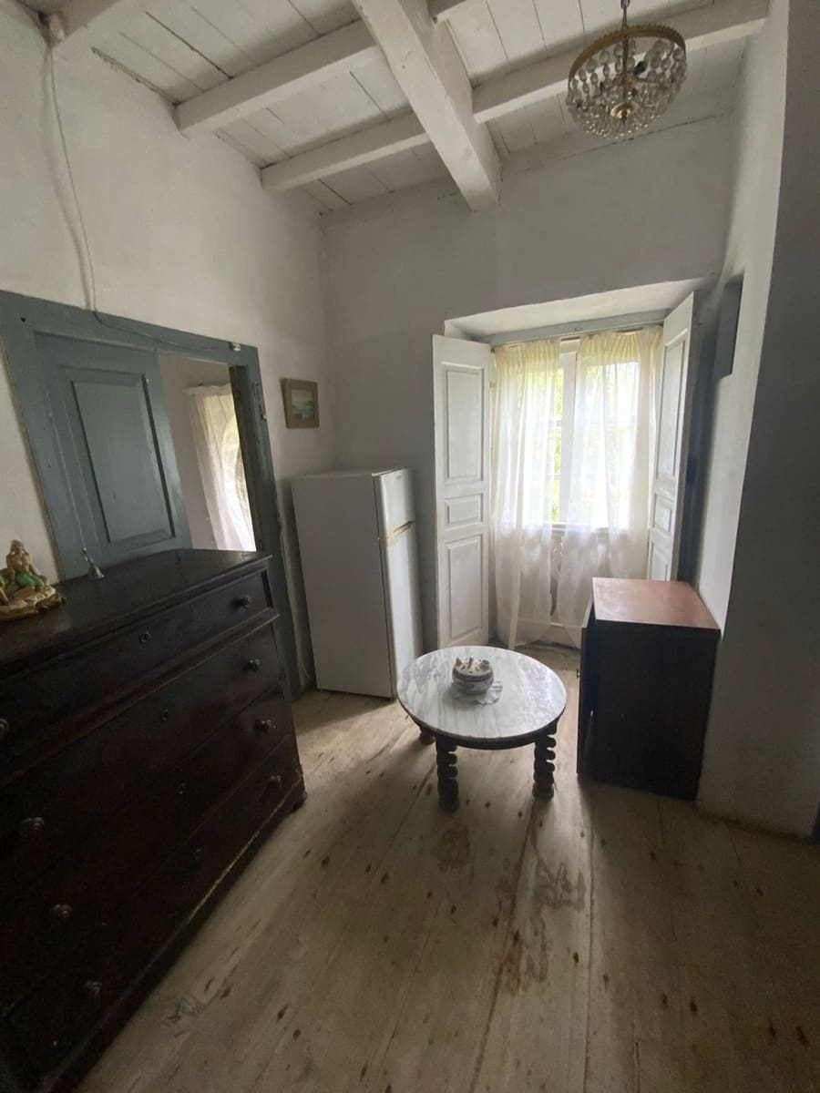 4 slaapkamer Finca/Landhuis te koop in Luarca met garage - € 210.000 (Ref: 9197391)