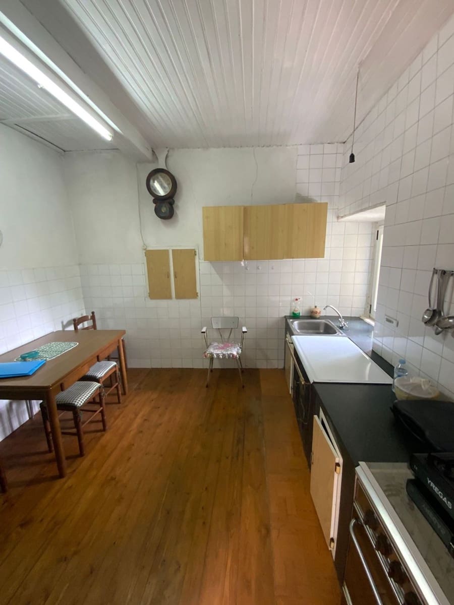4 slaapkamer Finca/Landhuis te koop in Luarca met garage - € 210.000 (Ref: 9197391)