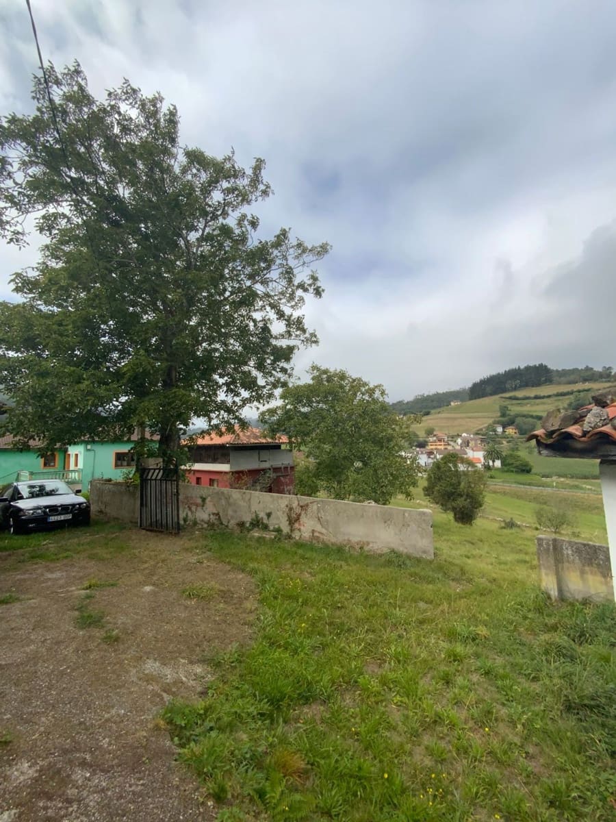 4 slaapkamer Finca/Landhuis te koop in Luarca met garage - € 210.000 (Ref: 9197391)