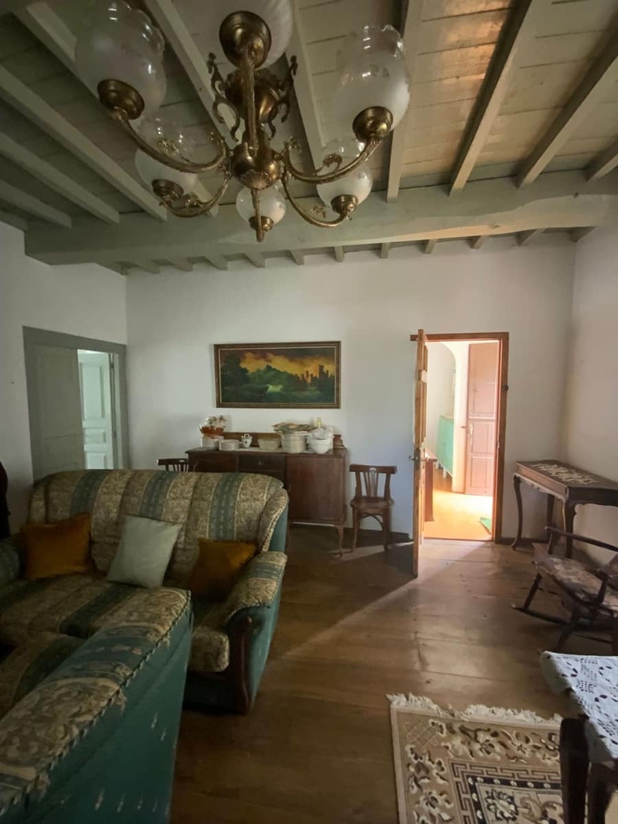 4 slaapkamer Finca/Landhuis te koop in Luarca met garage - € 210.000 (Ref: 9197391)