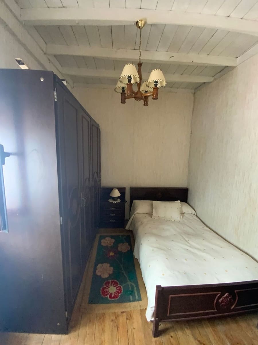 4 slaapkamer Finca/Landhuis te koop in Luarca met garage - € 210.000 (Ref: 9197391)