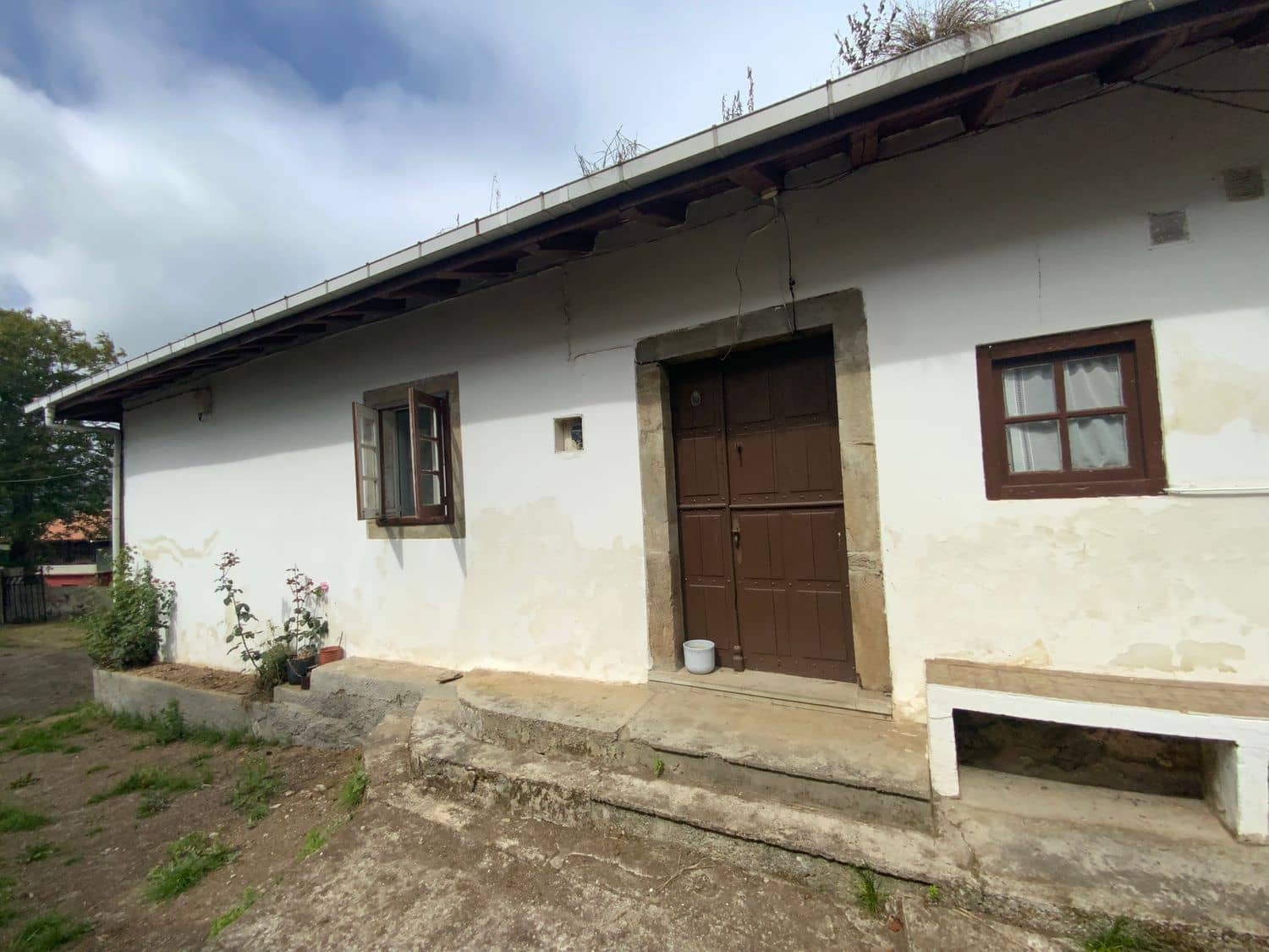 4 slaapkamer Finca/Landhuis te koop in Luarca met garage - € 210.000 (Ref: 9197391)