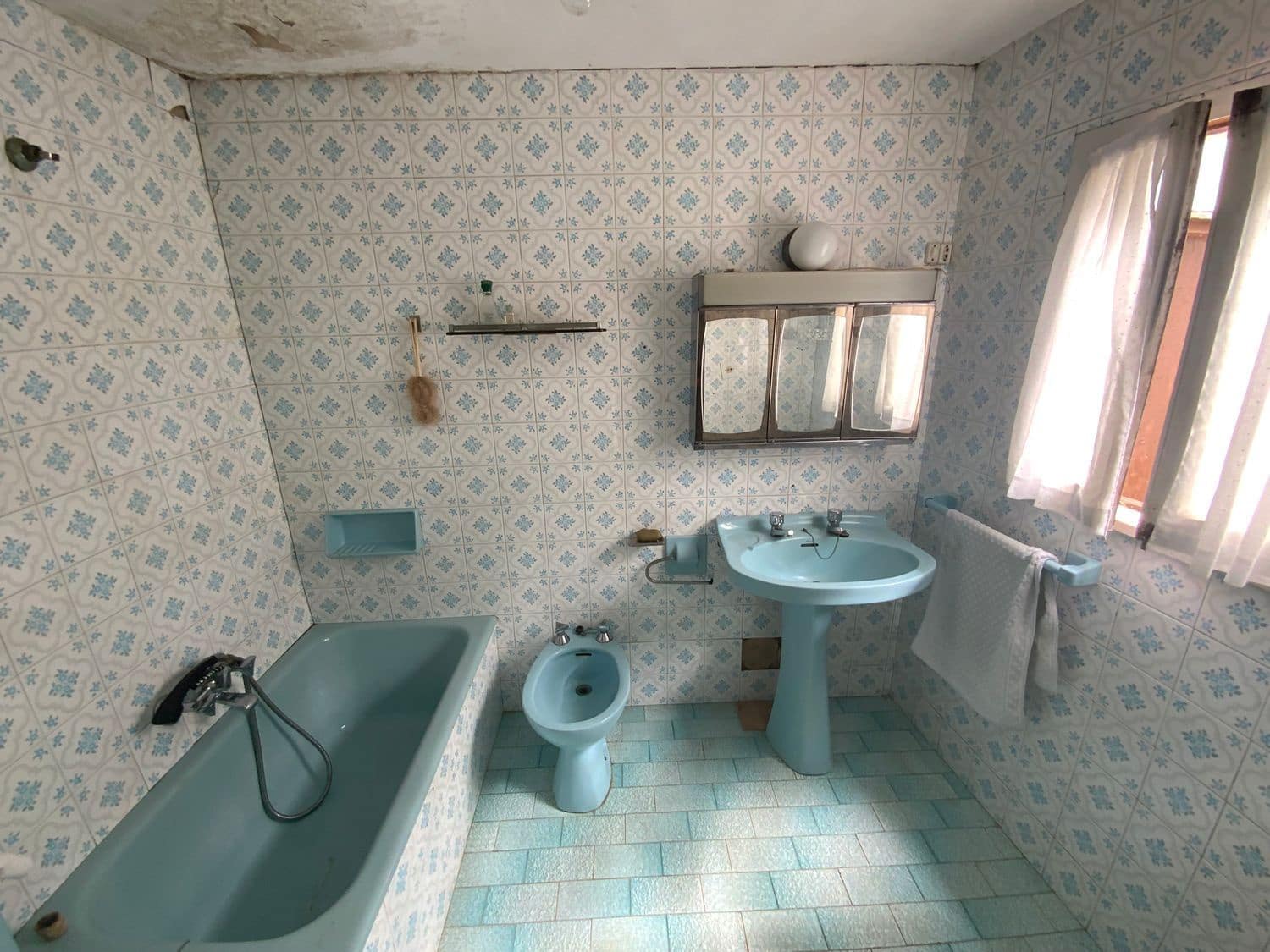 4 slaapkamer Finca/Landhuis te koop in Luarca met garage - € 210.000 (Ref: 9197391)