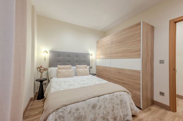 3 soveværelse Lejlighed til salg i Centro Urbano, Gijón med garage - € 376.000 (Ref: 9204194)