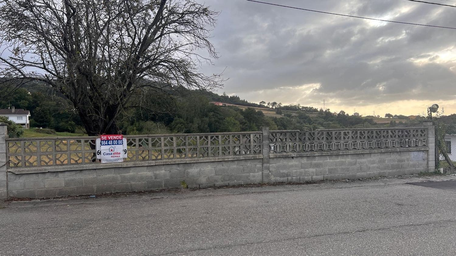 Mark till salu i Gijon - 140 000 € (Ref: 9206205)