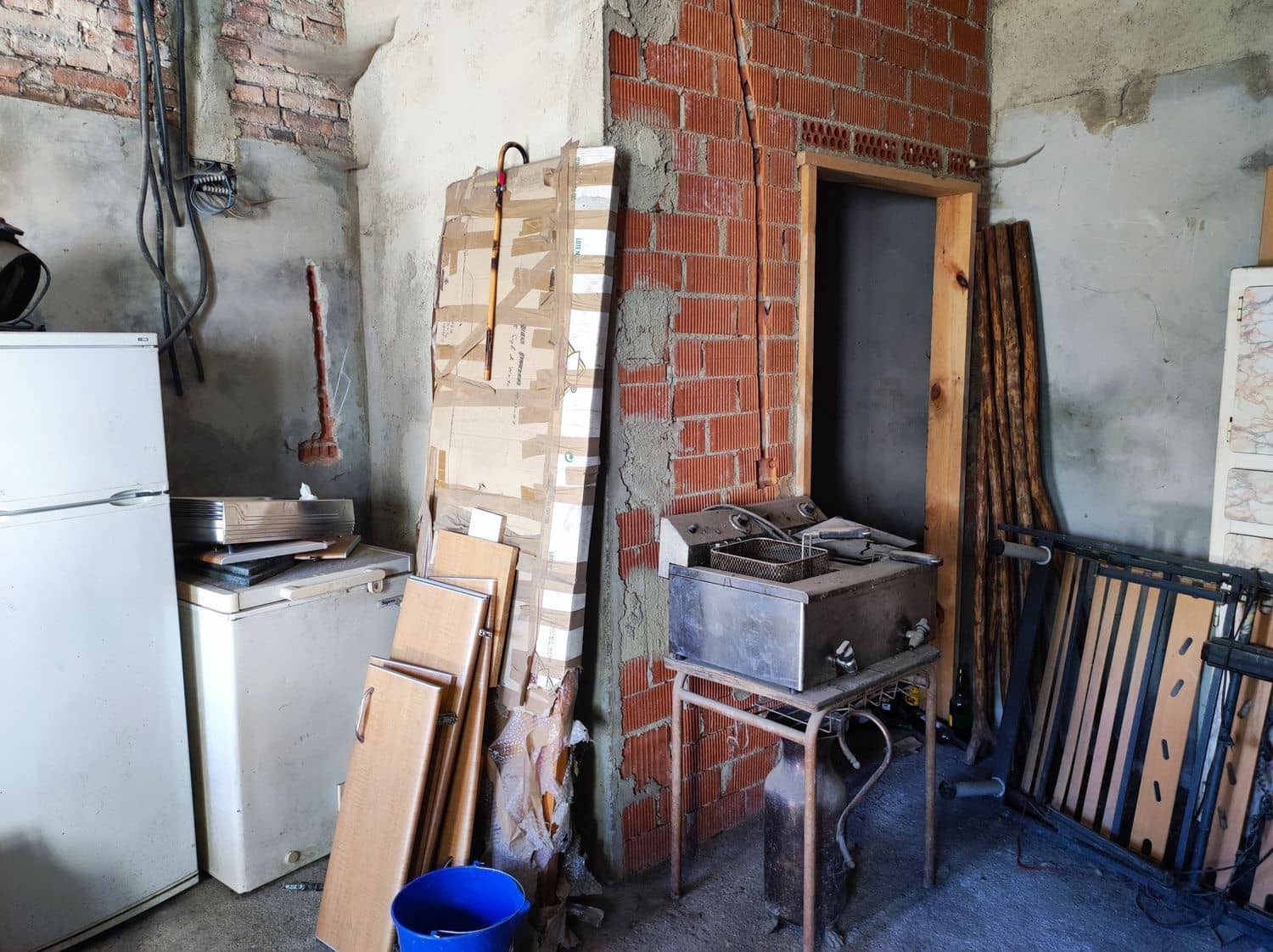 Finca/Herregård til salgs i Mieres med garasje - € 60 000 (Ref: 9206206)