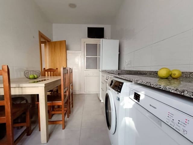 2 sovrum Lägenhet till salu i Centro Urbano, Gijón med garage - 230 000 € (Ref: 9219646)