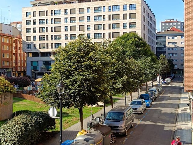 2 chambre Appartement à vendre à Centro Urbano, Gijón avec garage - 212 000 € (Ref: 9219646)