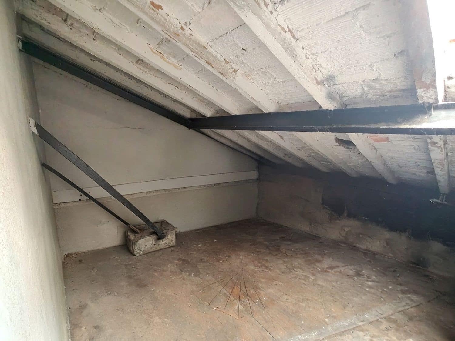 2 bedroom Apartment for sale in Gijon with garage - € 212,000 (Ref: 9219646)