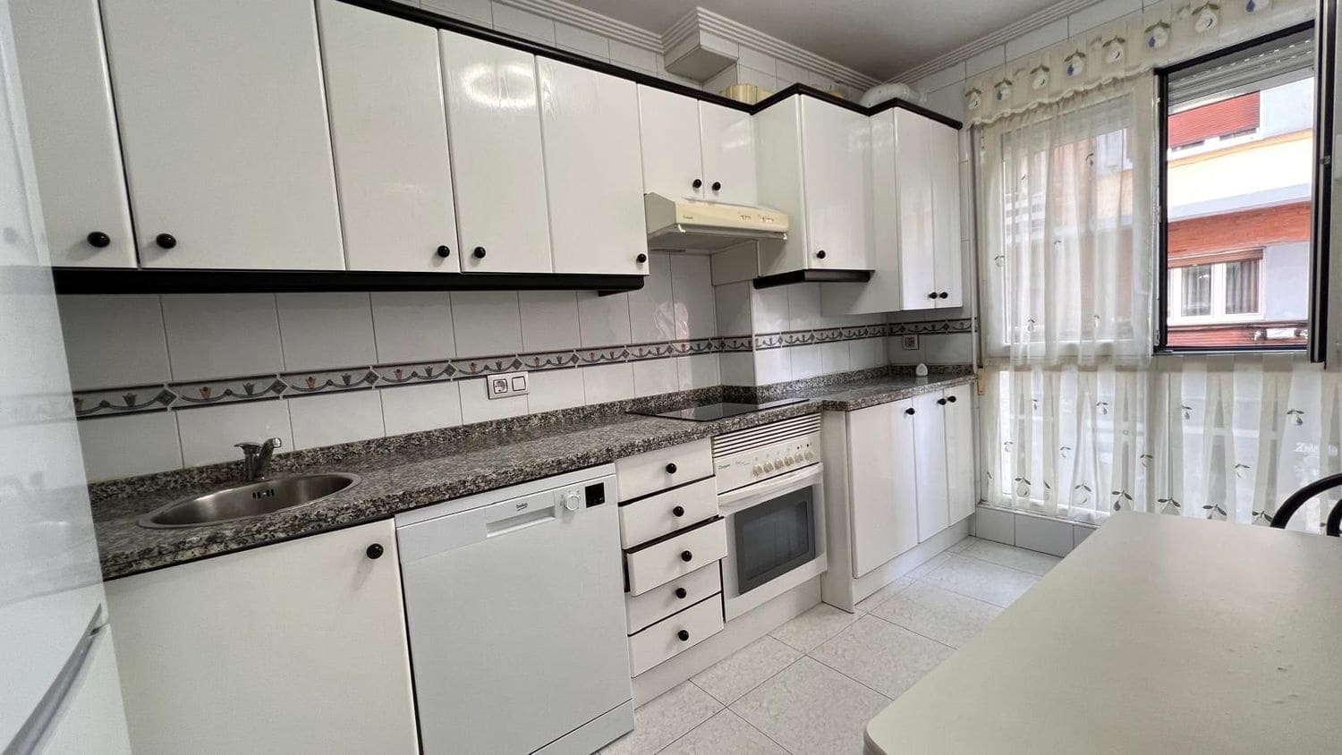 3 soveværelse Lejlighed til salg i Langreo med garage - € 125.000 (Ref: 9219649)