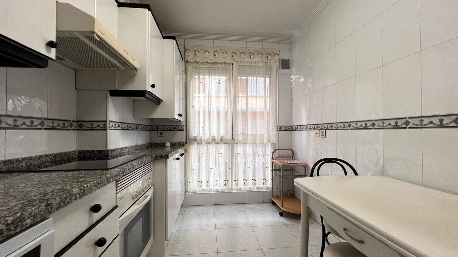 3 soveværelse Lejlighed til salg i Langreo med garage - € 125.000 (Ref: 9219649)