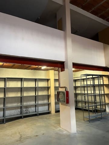 Kommersiell til leie i Canillejas, Madrid by - € 2 800 (Ref: 9228266)