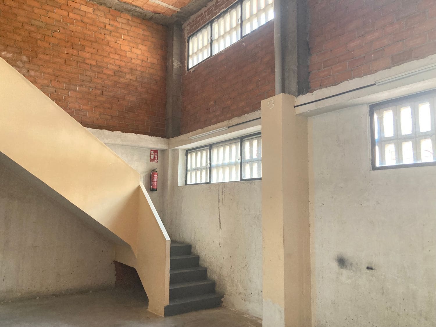 Erhverv til leje i Madrid by - € 2.800 (Ref: 9228266)