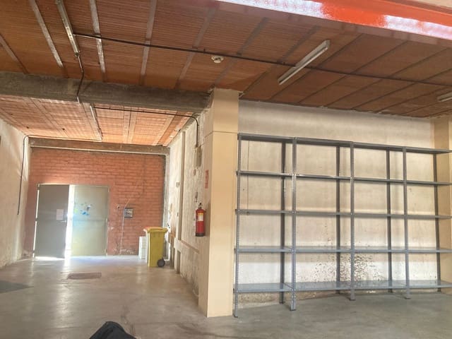 Kommersiell til leie i Canillejas, Madrid by - € 2 800 (Ref: 9228266)