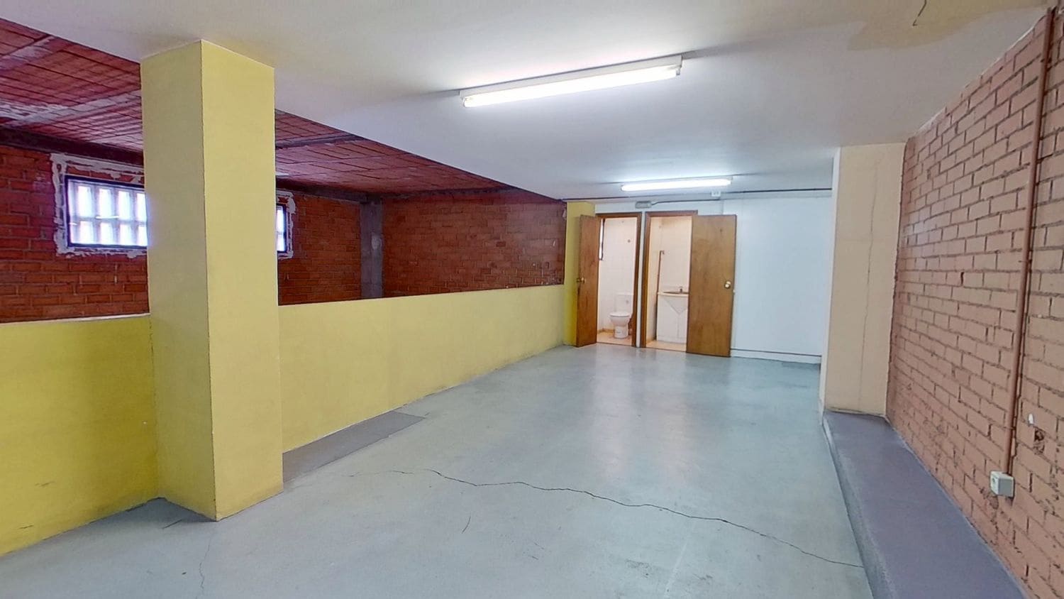 Erhverv til leje i Madrid by - € 2.800 (Ref: 9228266)