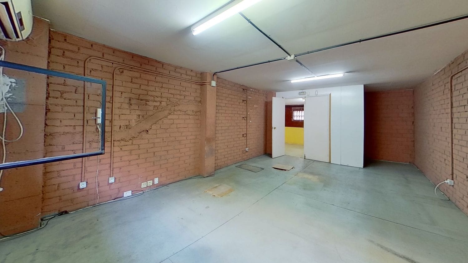 Erhverv til leje i Madrid by - € 2.800 (Ref: 9228266)