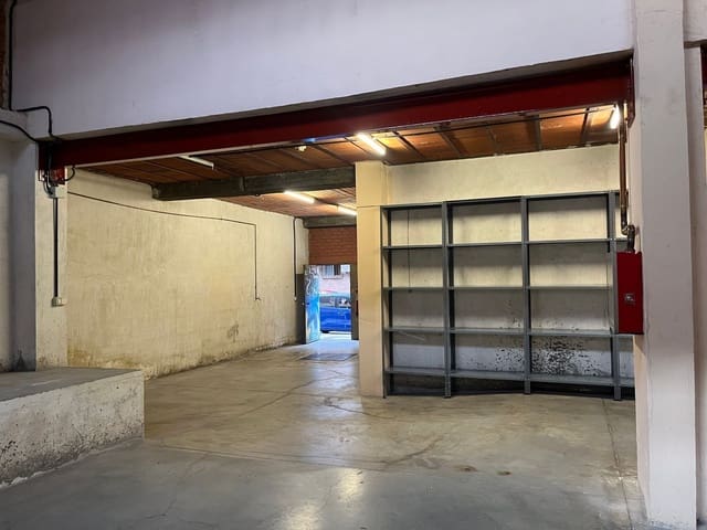 Kommersiell til leie i Canillejas, Madrid by - € 2 800 (Ref: 9228266)