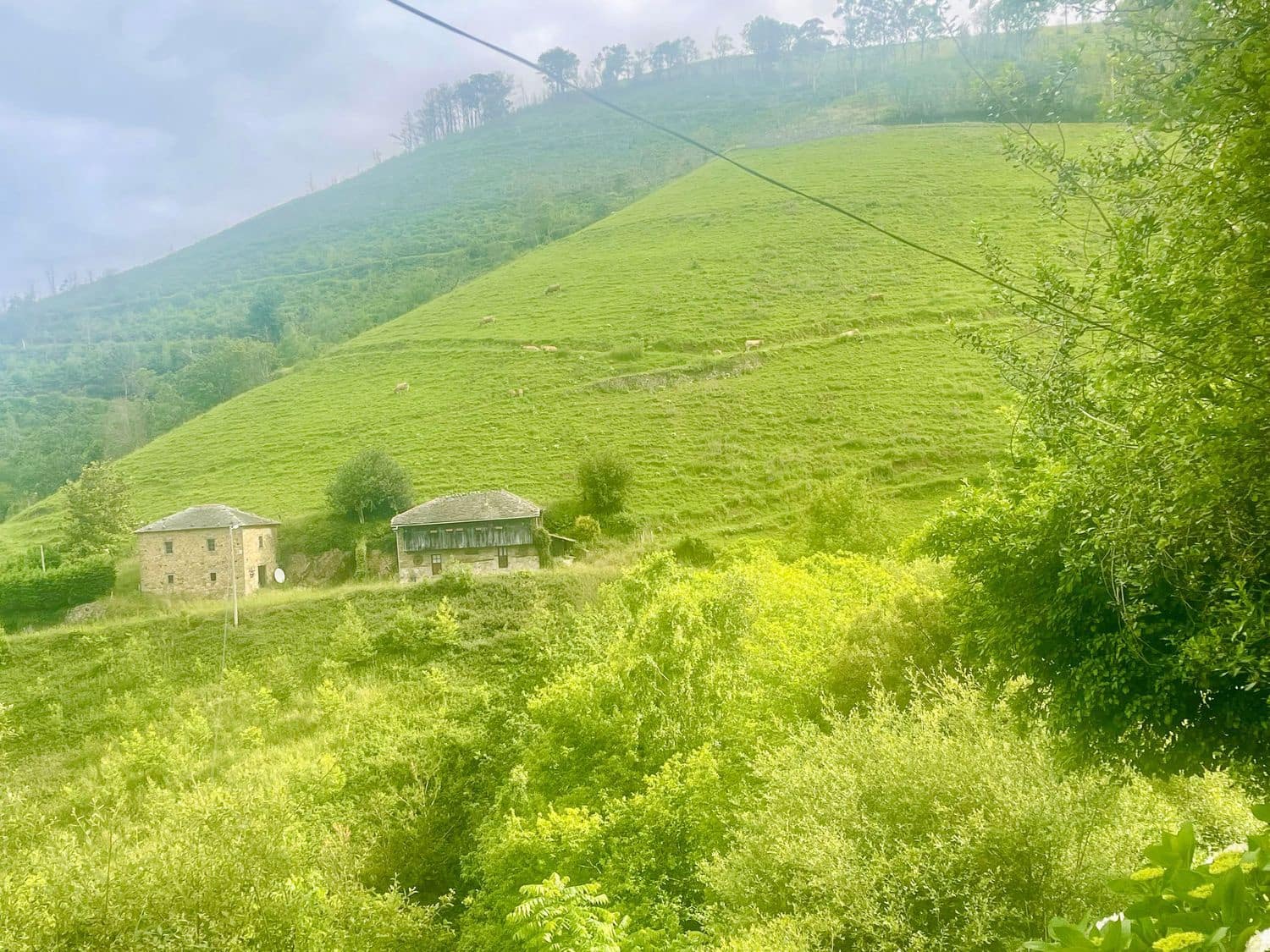 4 slaapkamer Finca/Landhuis te koop in Luarca met garage - € 150.000 (Ref: 9230328)