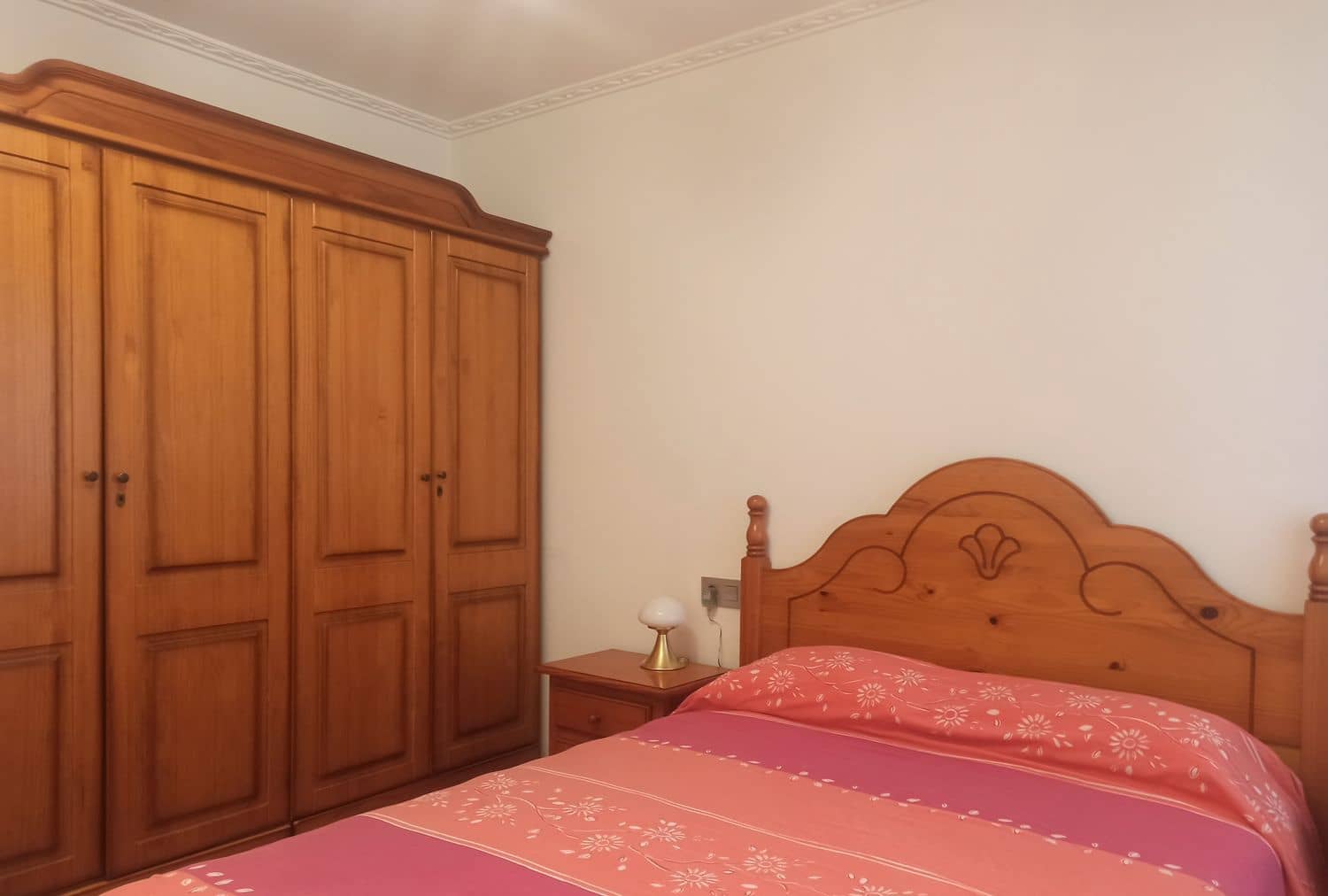 3 soveværelse Lejlighed til leje i Gijon med garage - € 800 (Ref: 9235950)