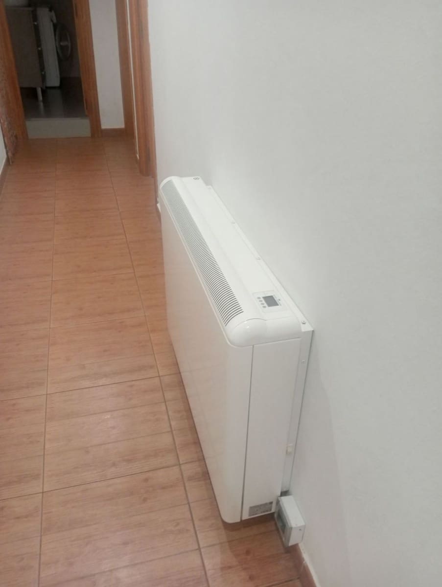 3 soveværelse Lejlighed til leje i Gijon med garage - € 800 (Ref: 9235950)