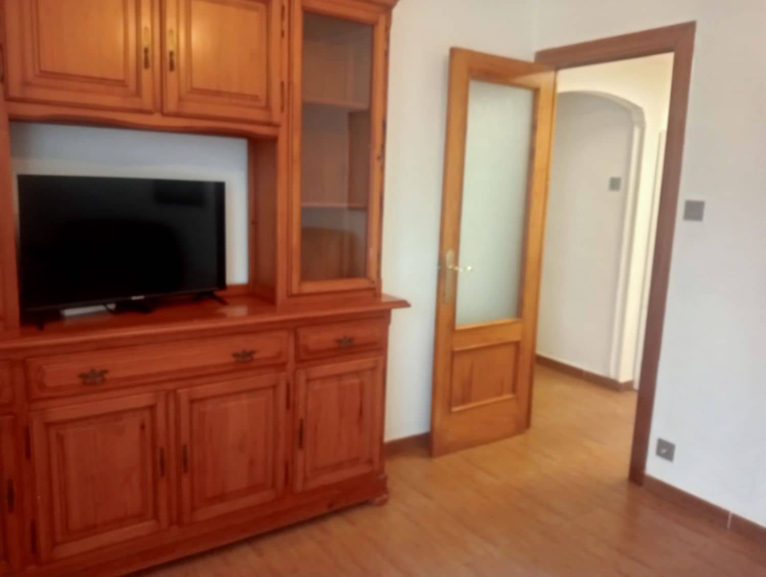 3 soveværelse Lejlighed til leje i Gijon med garage - € 800 (Ref: 9235950)