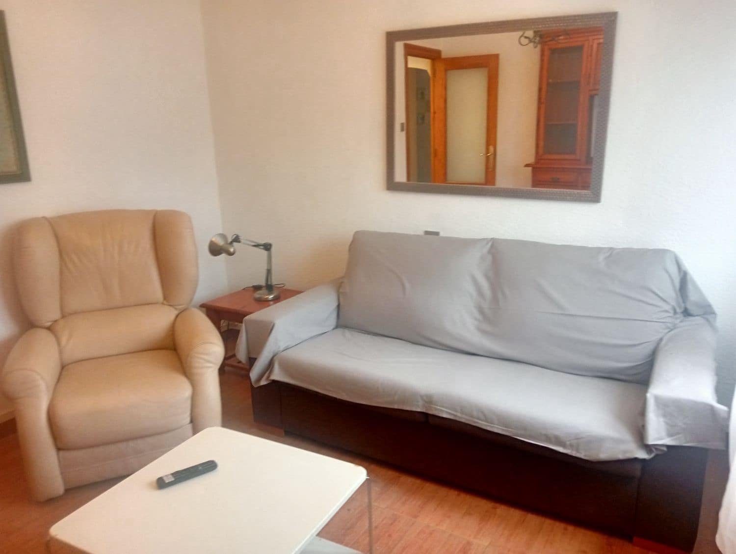 3 soveværelse Lejlighed til leje i Gijon med garage - € 800 (Ref: 9235950)